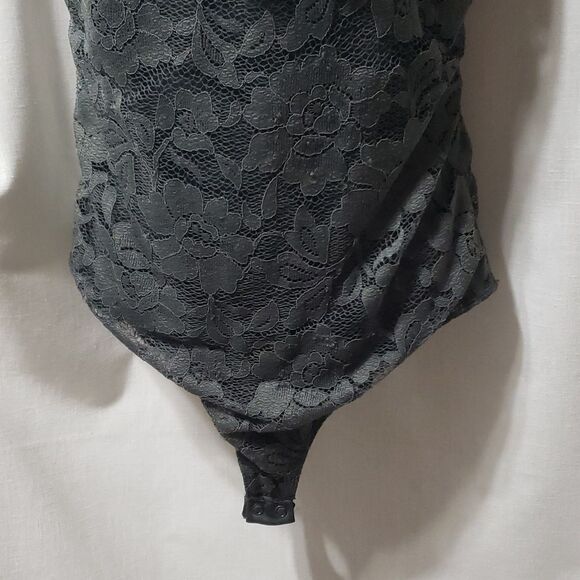 Express. Dark Green Lace Bodysuit Off Shoulder Size MP - Picture 3 of 12